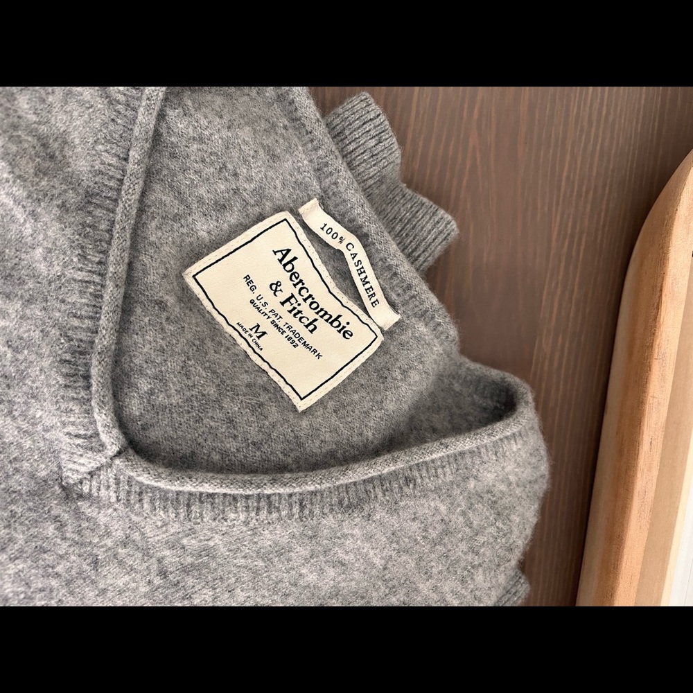 Cashmere sweater